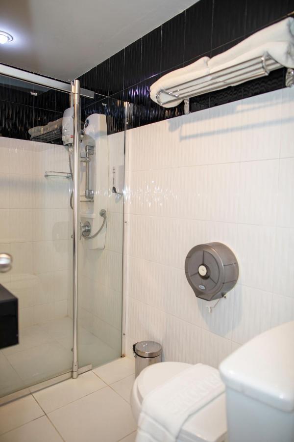 Merry Inn Suites Pattaya Buitenkant foto