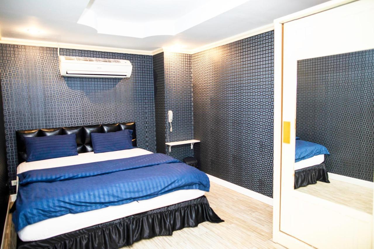 Merry Inn Suites Pattaya Buitenkant foto