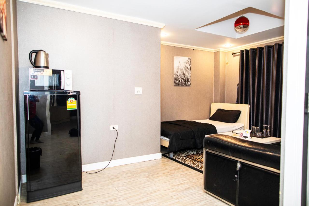 Merry Inn Suites Pattaya Buitenkant foto